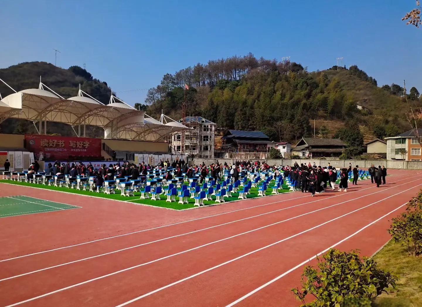 中山市硅PU学校塑胶跑道 - 价格